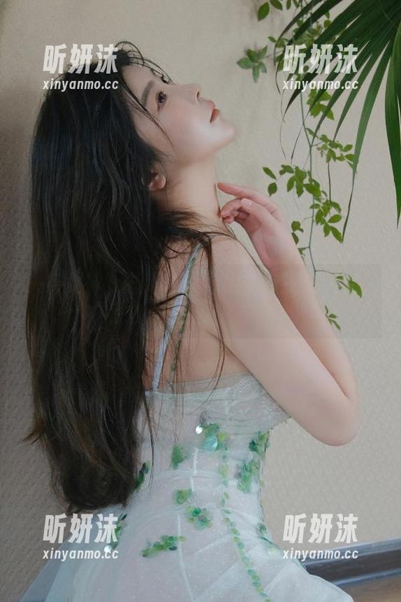 头条女神 - 扎心了！柠檬酱在线的裸足作品总是让人充满期待！