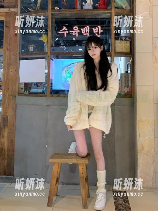 头条女神-蔡楠 头条女神 - 不容错过的蔡楠兔女郎精彩图片,随时下载感受魅力