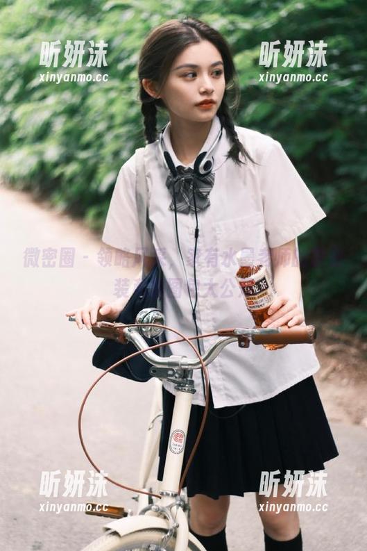微密圈 - 领略风采，家有水墨老师的职业装私房图包大公开