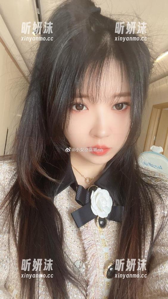 小女巫露娜 高清图片集合,小女巫露娜的皮衣风格与魔法气息相得益彰