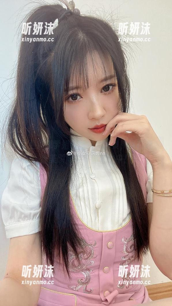 小女巫露娜 小女巫露娜学姐私房摄影合集,尽在她的甜美瞬间与神秘魅力中!