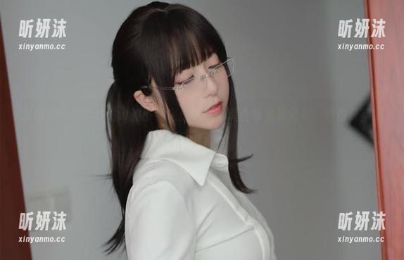 发现小容仔咕咕咕w的小秘密：妹妹写真合集免费分享，等你开启欣赏之旅！