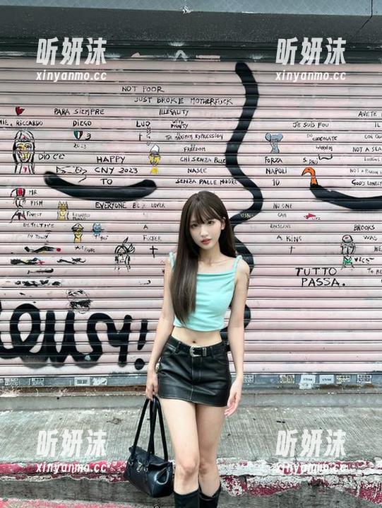 小瑶幺幺海边写真，无圣光的艺术之旅带你解锁夏日的浪漫时光