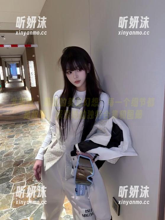 尤果网-晨曦 尤果网 - 晨曦的美足幻想:每一个细节都是故事,探索她的独特合集和图册