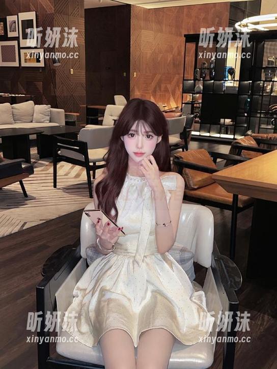 尤果网-王莹 尤果网 - 无圣光原图全解读!王莹的透明写真为何让人无法自拔?