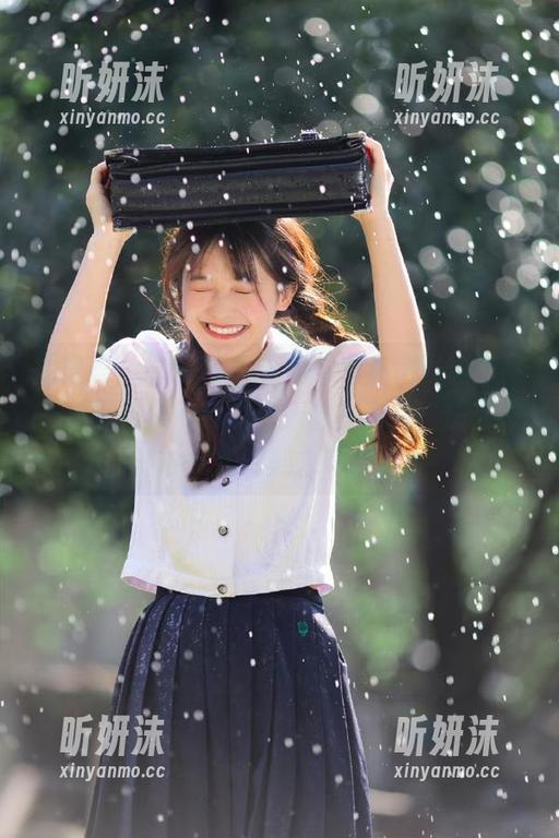 尤蜜荟-Emily尹菲 尤蜜荟 - Emily尹菲的可爱私房写真作品,清新脱俗的色调让人心生向往,快来感受她的魅力吧!