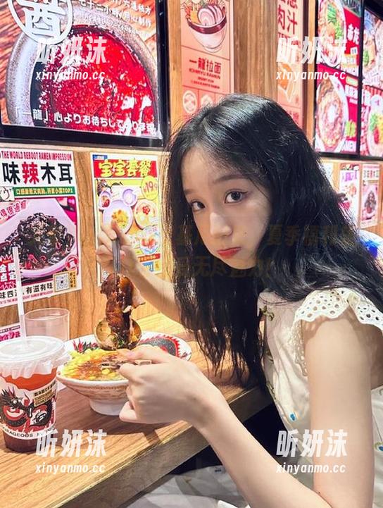 尤蜜荟-刘钰儿 尤蜜荟 - 刘钰儿比基尼图集,夏季福利盛宴让你感受无尽魅力!