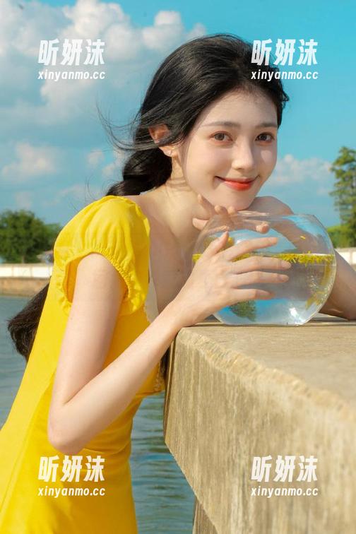 希希Gina 微密圈 - 最新希希Gina泳装图包,帮你找回清凉惬意的夏日心情