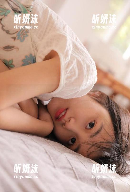 推女神 - 易阳的泳池写真，随时随地在网盘里与你相遇