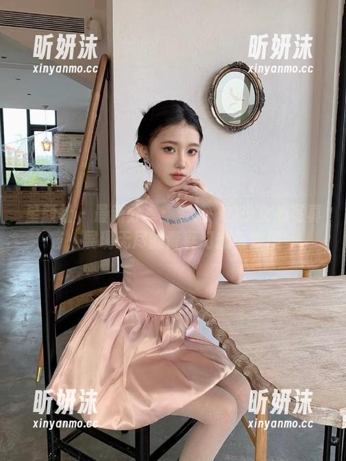 星颜社 - 最新分享：梦心玥的少女心写真，展现无尽的青春幻想与梦境
