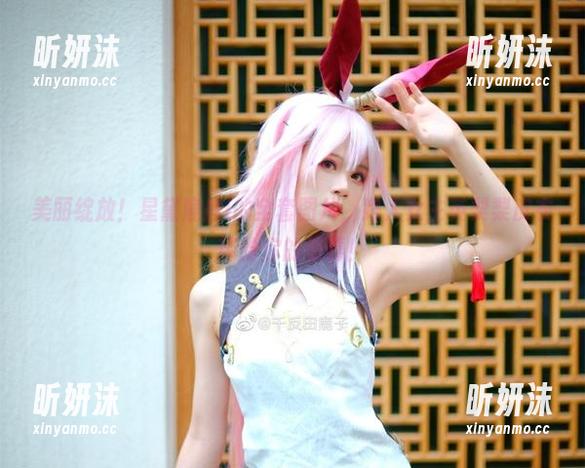 美丽绽放！星黛鹿鹿i的全套图片，路人女主英梨梨皮衣带给你的惊喜！