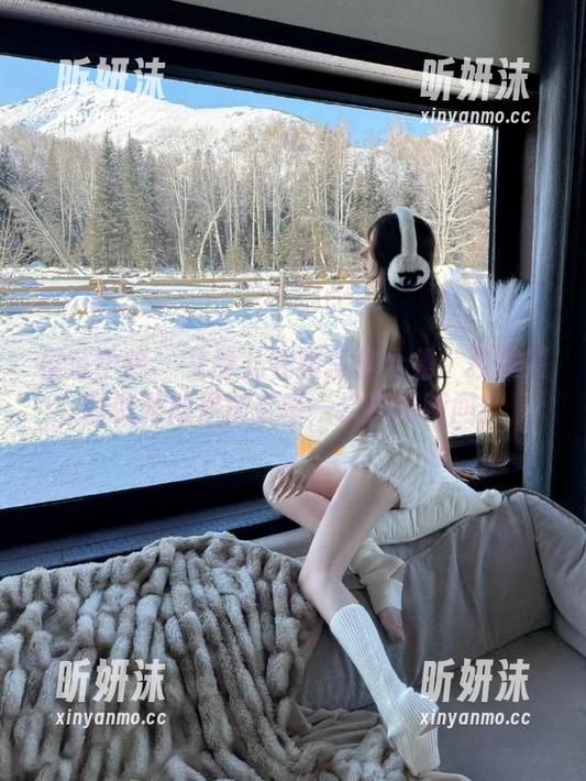 模范学院-文静儿 模范学院 - 文静儿礼服写真合集:独家原图资源助你捕捉每一次美丽瞬间!