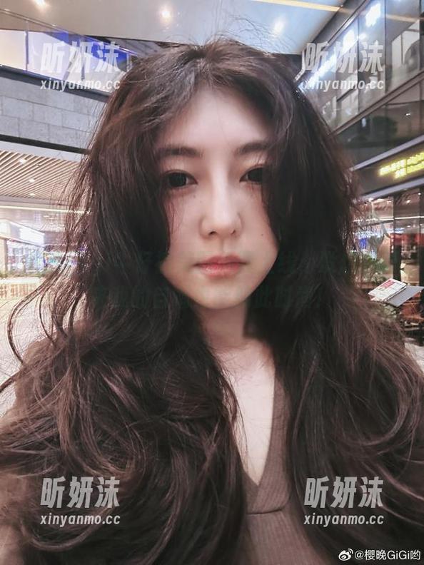 樱晚gigi 樱晚gigi牛仔裤美图免费上线,没想到原来我的自嘲也能如此时尚!