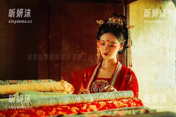 沧霁桔梗最新写真更新，运动与美丽的完美融合！