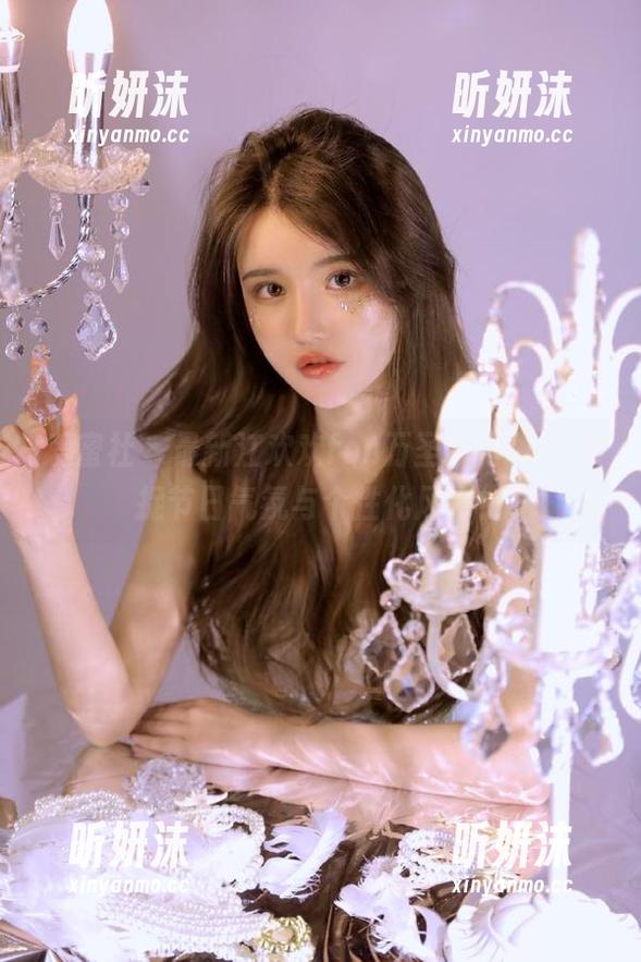 爱蜜社-江欢欢fon 爱蜜社 - 最新江欢欢fon万圣节写真,捕捉节日气氛与个性化风格!