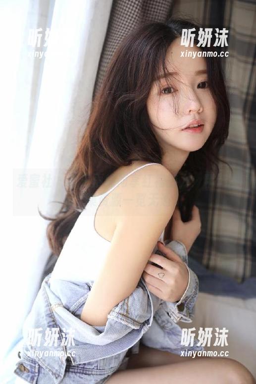 爱蜜社 - 与王雨纯同享红裙魅力：精选图集资源一览无遗