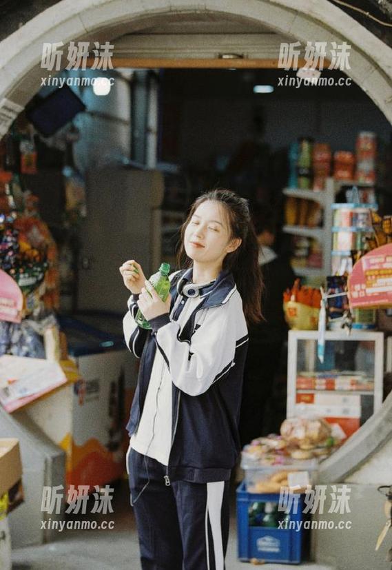 琳铛铛 微密圈 - 免费图包大放送,琳铛铛的凉皮兔子装等你来欣赏!