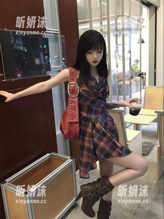 微密圈 - 白龙猫女全新泳衣写真集，原图记录夏日梦幻与青春活力