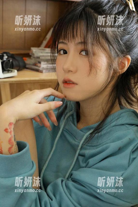 秀人网 - 揭秘YOYO苏小苏女仆写真，精美图集大放送，绝对不容错过