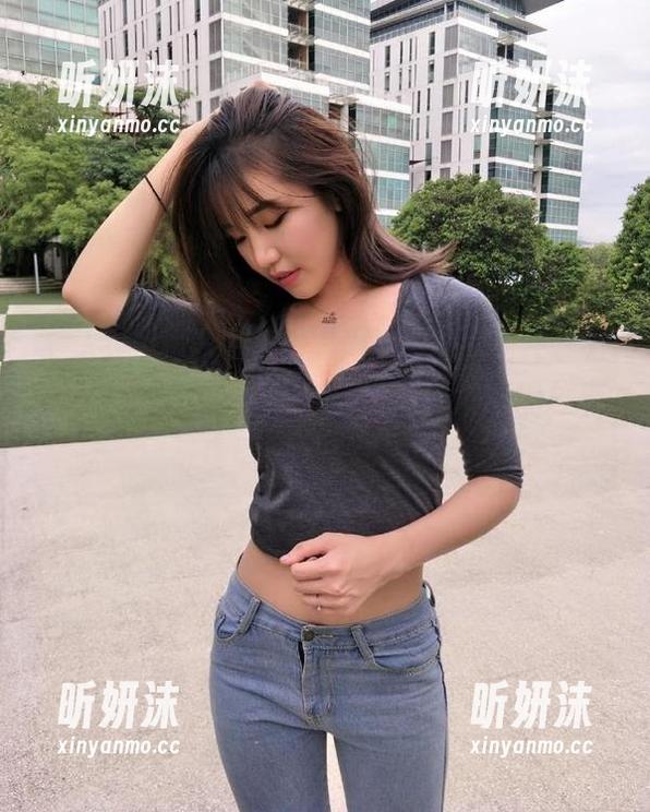 秀人网 - 体验“冯木木厨娘”的烹饪魅力，精美图片合集让你领略美食背后的故事与情感，快来看看吧！