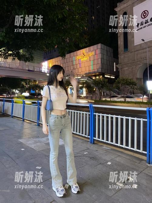 秀人网-凯竹廿十 秀人网 - 感受凯竹廿十浴室里的温馨:每幅原图作品背后的故事