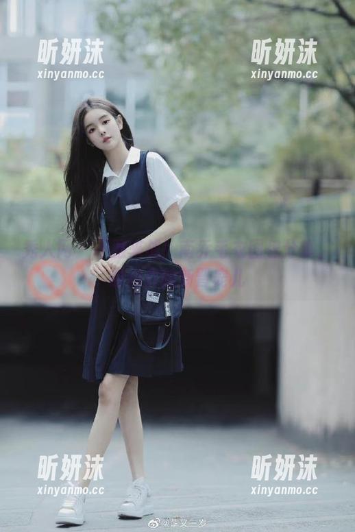 秀人网-南乔 秀人网 - 不服来战!南乔毛衣图包分享,时尚界的新晋宠儿