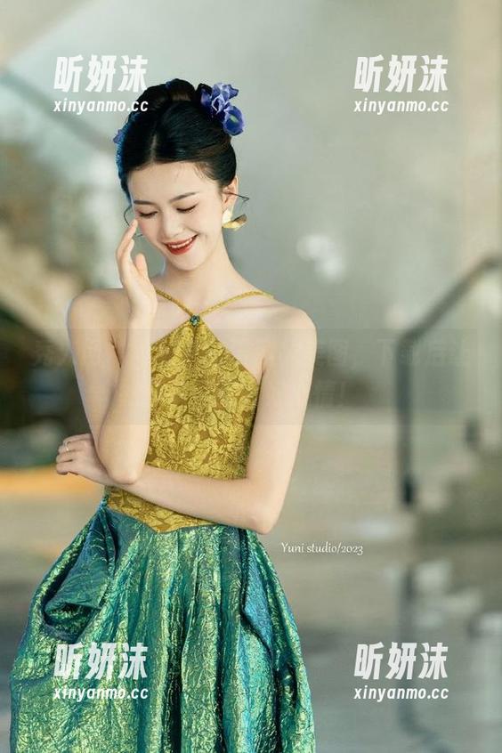 秀人网-唐安诺 秀人网 - 可爱唐安诺网袜美图,下载后让你每天都有好心情!