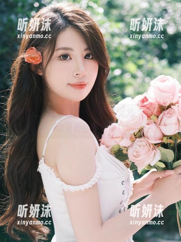 秀人网-圆圆酱 秀人网 - 追寻圆圆酱美脚的足迹,献上心动写真合集给你!