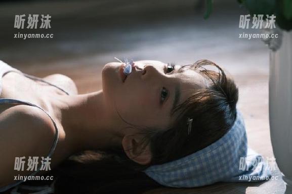 秀人网 - 无论是美图还是壁纸，奶茶味的包子泳衣作品带来无限夏日灵感