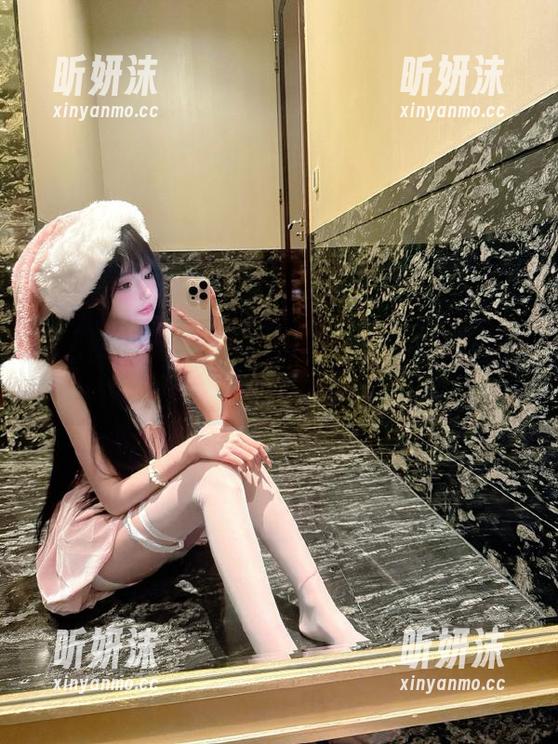 秀人网-安然Maleah 秀人网 - 安然Maleah以网袜写真挑战你的审美,图片中谁能抵抗?