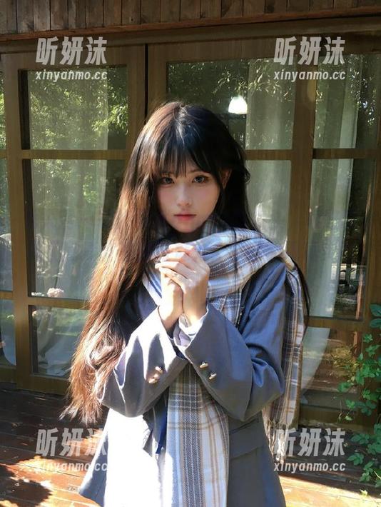 秀人网-安然anran 秀人网 - 跟随安然anran的镜头,领略写真《剧情》的独特魅力,原图展现真实瞬间