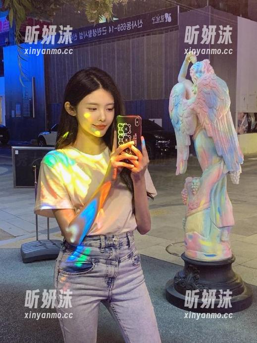 秀人网-小探戈 秀人网 - 在线捕获小探戈的兔女郎美图,连脸上的皱纹都笑开了花!