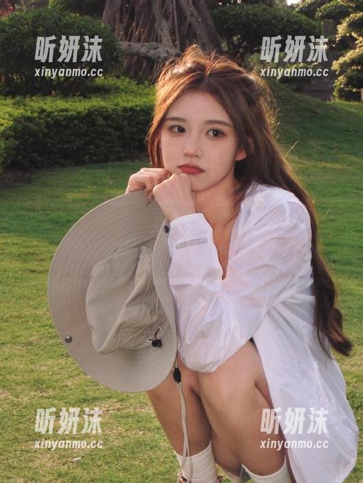 秀人网-悦悦姐 秀人网 - 黑色魅力,悦悦姐的经典原图照片,带你感受不一样的风格