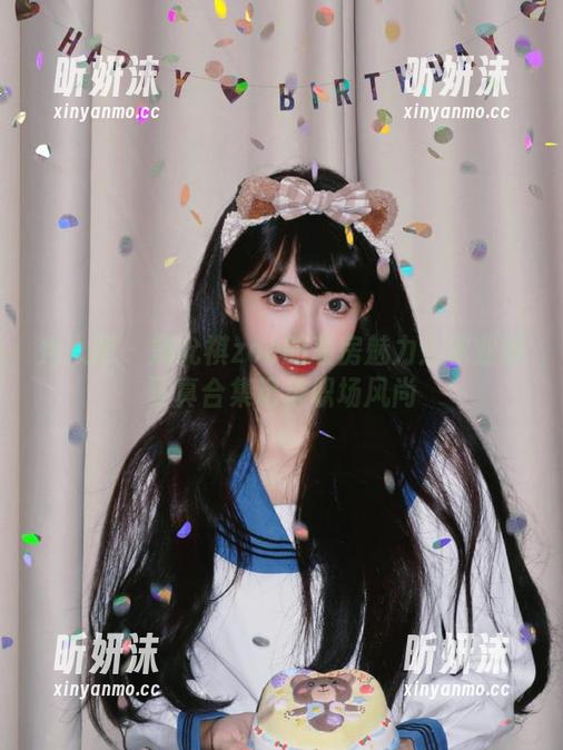 秀人网-戴允祺zoe 秀人网 - 戴允祺zoe的私房魅力:职业装写真合集记录职场风尚