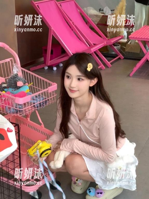 秀人网-曦宝儿 秀人网 - 亲密接触曦宝儿,新人模特丰满美女原图与图包一览无余
