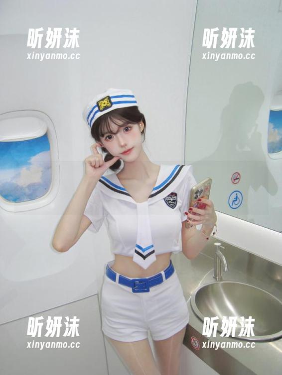 秀人网 - 汐汐baby姐姐今日精选美图，快来围观她的独特风格！
