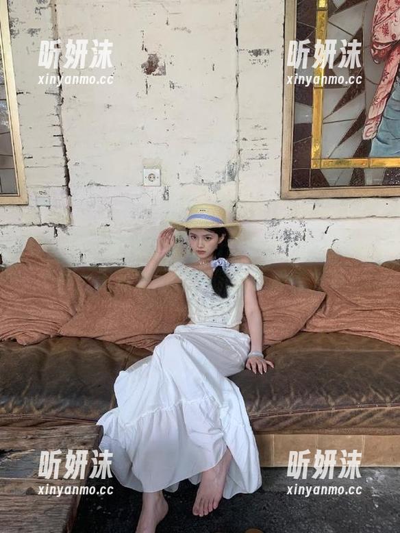 秀人网-沈佳熹Kitty星辰 秀人网 - 走进沈佳熹Kitty星辰的纯白世界:无圣光图集带你感受清纯之美