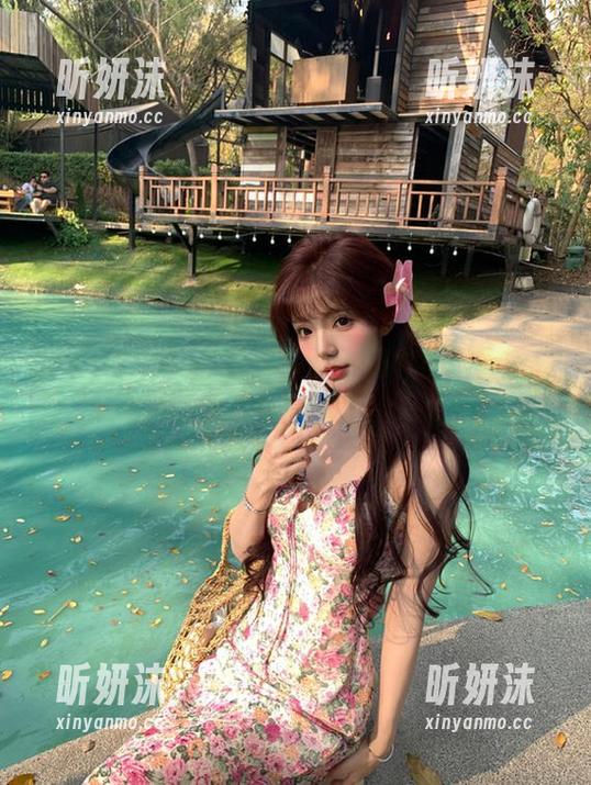 秀人网-浅浅Danny 秀人网 - 深入浅浅Danny的秘密:无圣光的写真图片带你探索她的真实瞬间