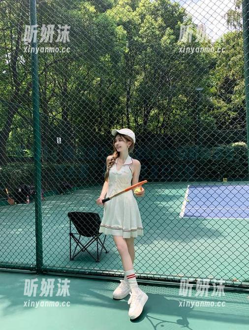 秀人网 - 释放魅力：涵涵Luna短裤高清写真合集，感受无尽夏日风情