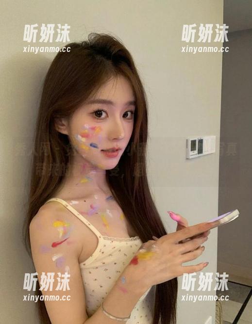 秀人网-田小燕Vicky 秀人网 - 免费体验田小燕Vicky黑色写真带来的视觉享受,超美图赏不停!