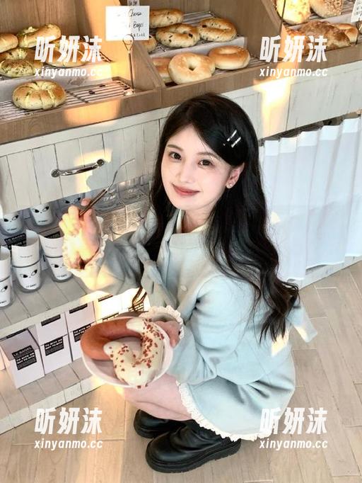 秀人网-萌白酱 秀人网 - 学妹套图来袭,萌白酱为你演绎校园的甜美与纯真,快来点赞支持!