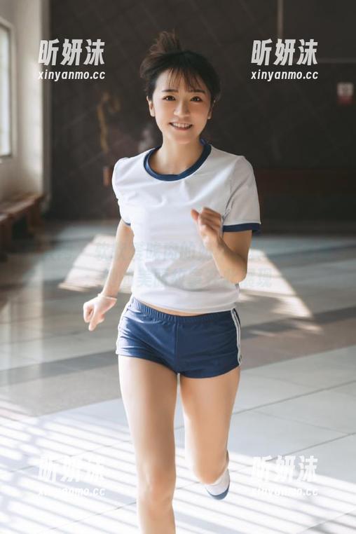 秀人网-软软爱吃肉 秀人网 - 软软爱吃肉的奶牛写真美图合集:她的美丽故事在此展现