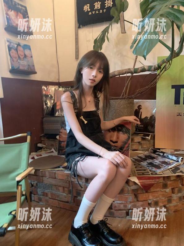 紧急企划-小恩 紧急企划 - 超推荐!小恩女友套图下载,发现她在镜头下的无限可能与风采!