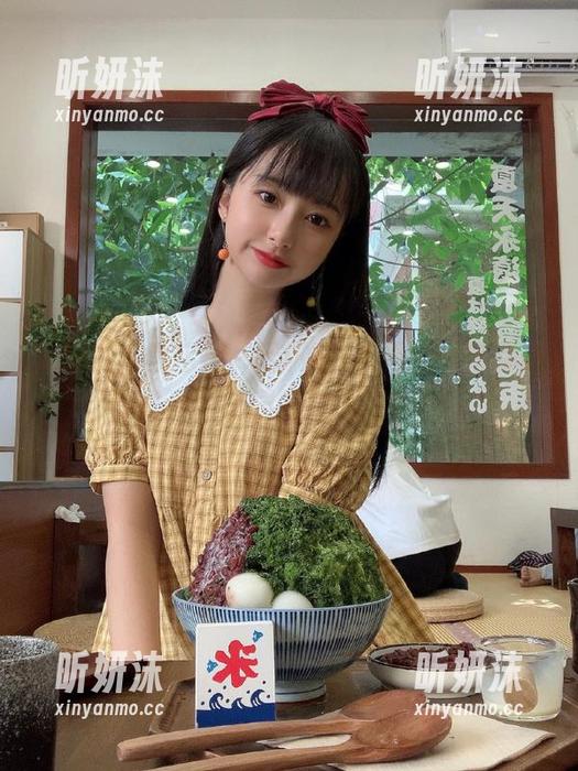美媛馆 - 八宝icey学姐私拍原图，带你领略清新校园的撩人风情。