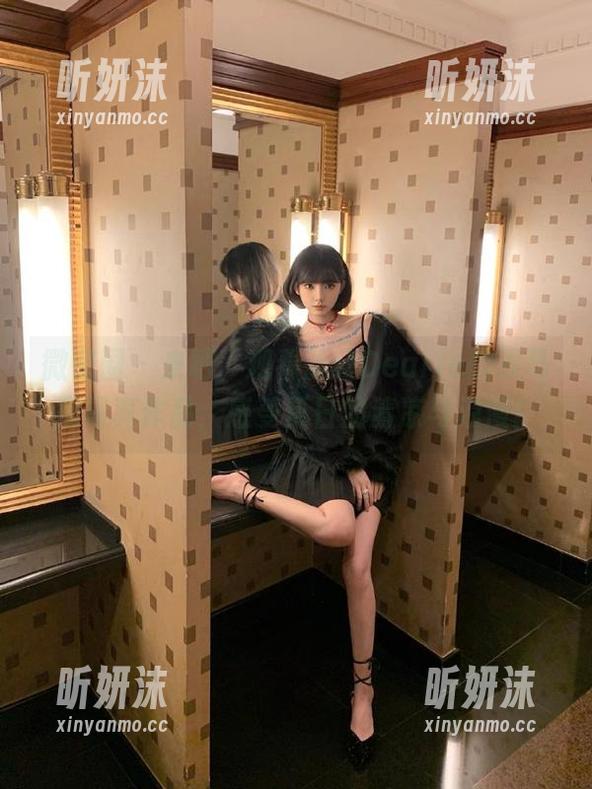 微密圈 - 来吧，观看脸红Dearie的双马尾写真作品，感受夏日的清凉与浪漫！