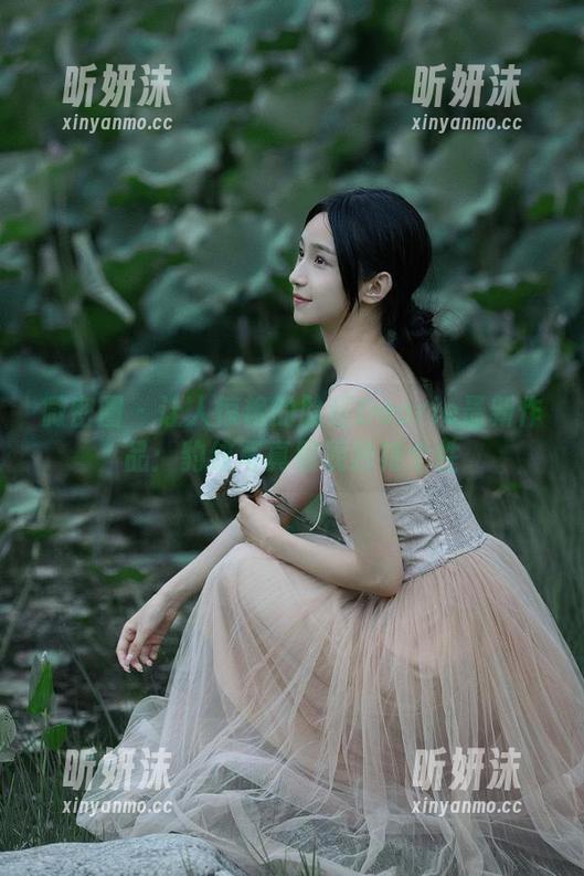 脸红Dearie 微密圈 - 让人惊艳的脸红Dearie最新作品:豹纹写真展现独特个性