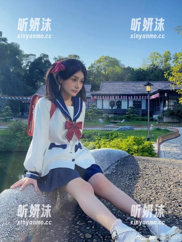 芊川一笑MNK精彩美图分享：修女与神父的心灵碰撞，触动你的内心深处