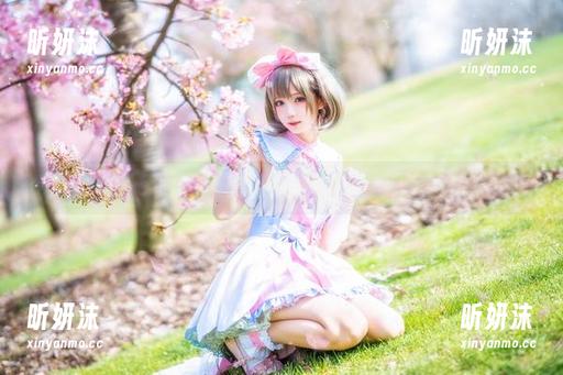 花柒Hana的内衣定制图集，捕捉生活中的每一份美好