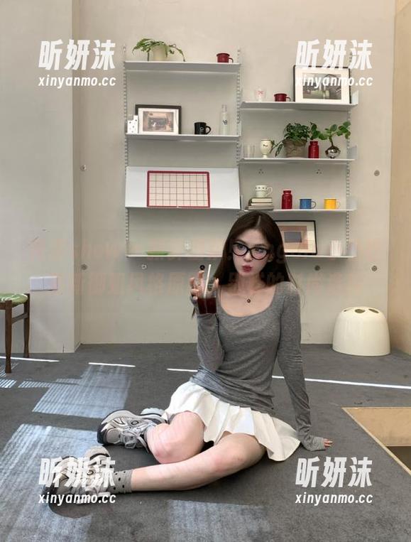 花漾show-Angela小热巴 花漾show - 新鲜出炉!Angela小热巴最新御姐风格原图,别样的时尚选择