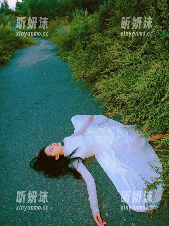 花漾show-唐婉儿Lucky 花漾show - 深入探讨唐婉儿Lucky的死库水作品,欣赏精彩图片与原图的完美结合
